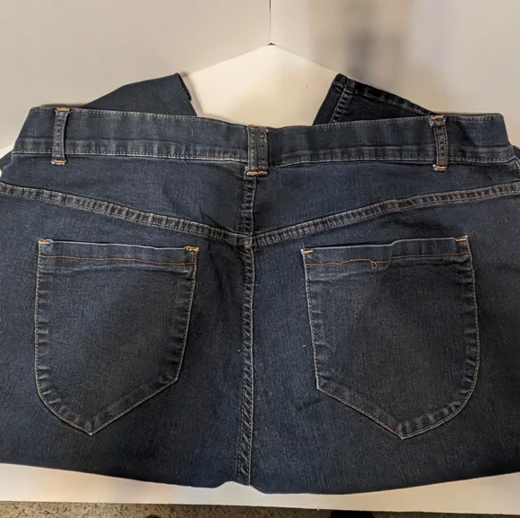 Lane Bryant Denim Capris - Picture 6 of 6